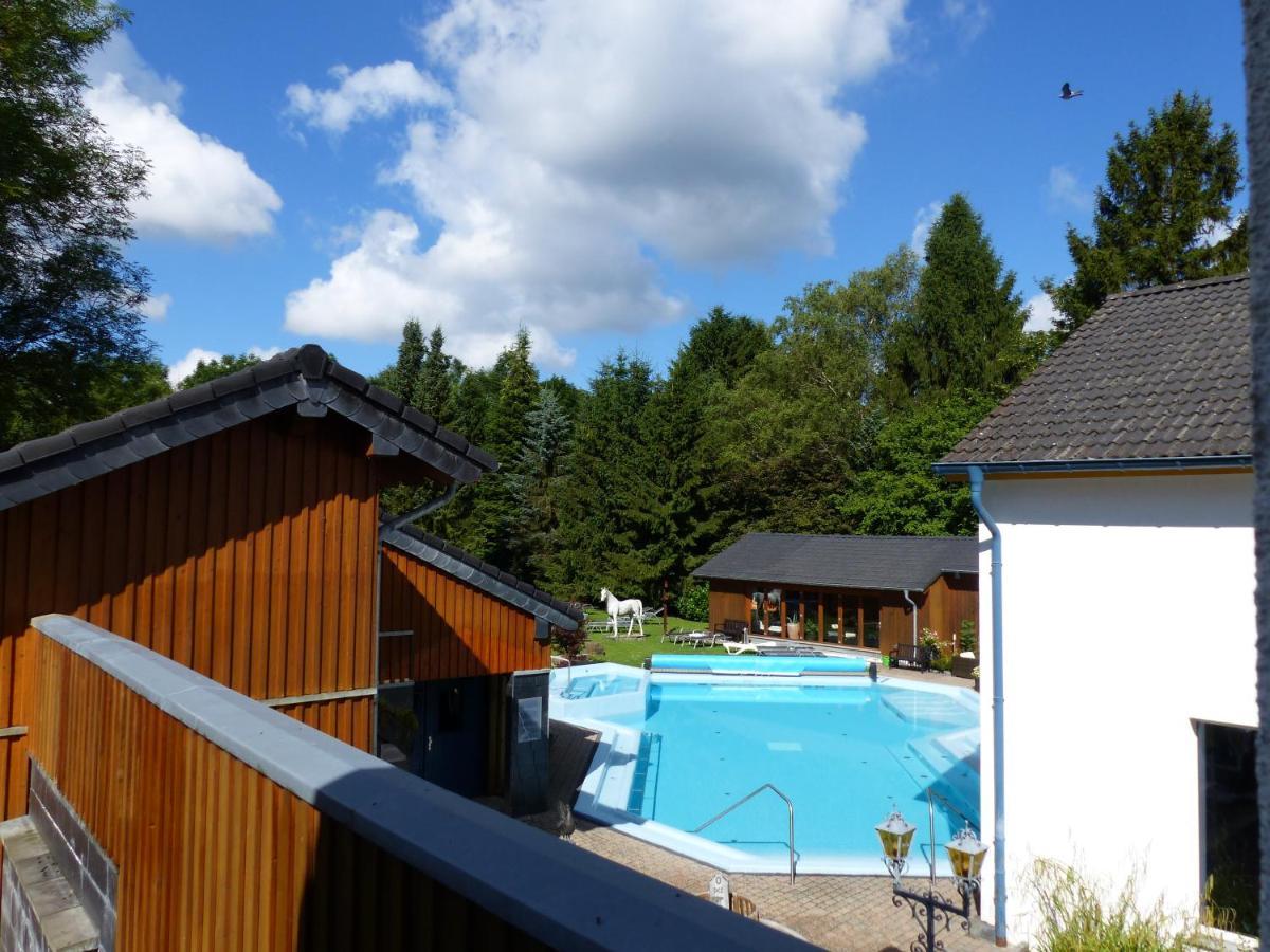 Hotel Eifelsteig Roetgen Exterior photo