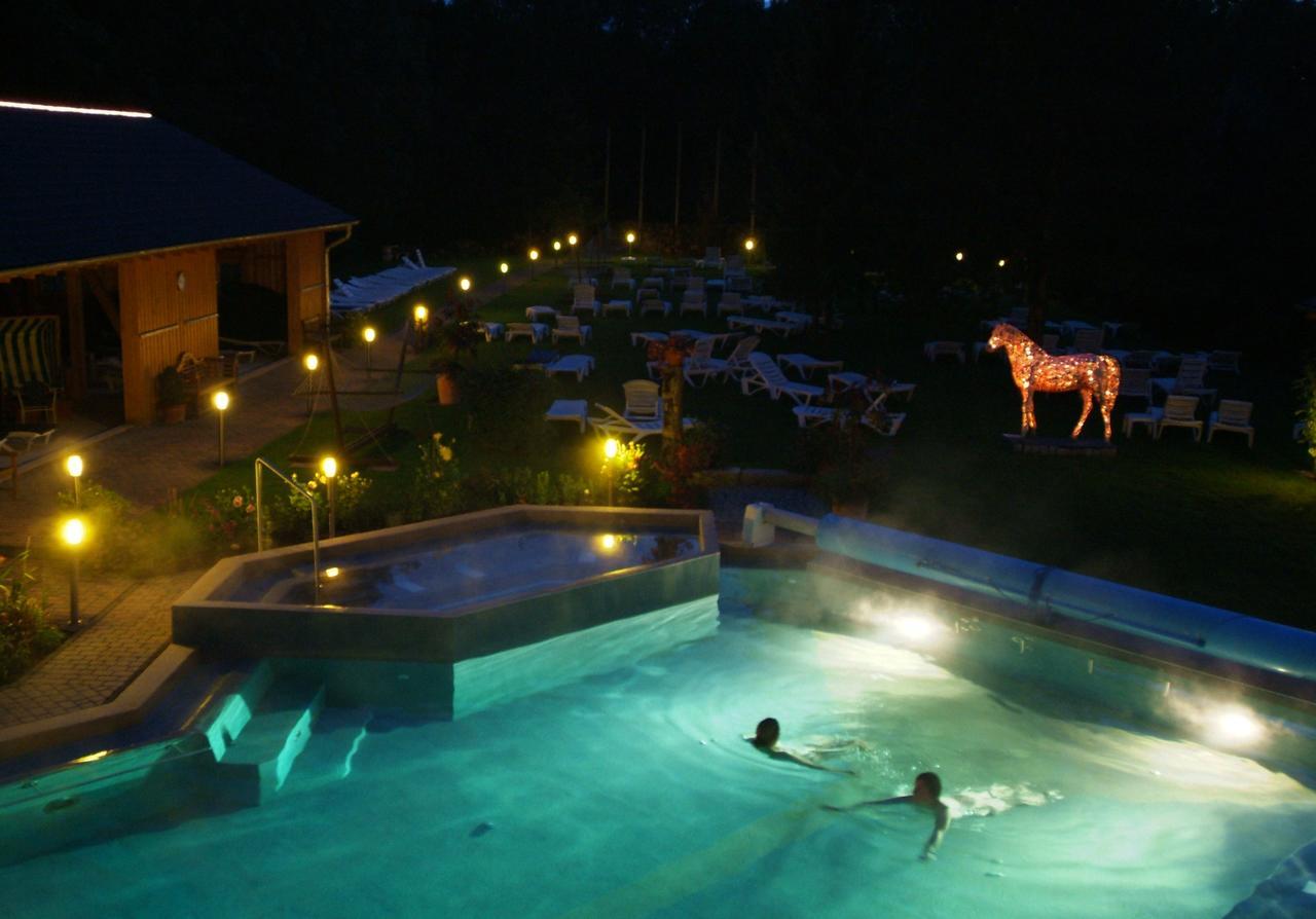 Hotel Eifelsteig Roetgen Exterior photo
